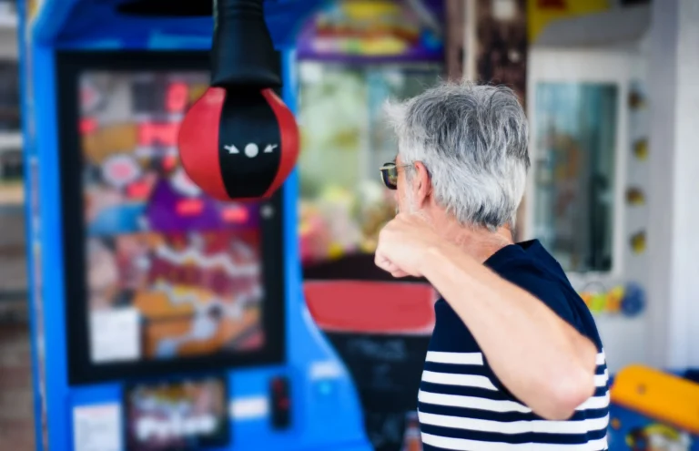 Location Boxer Kicker Vernon